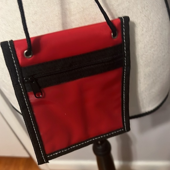 Undercover Neck Wallet - Picture 3 of 16